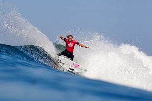 Stephanie Gilmore, delivered a dominant performance on day 1 of the Swatch Women's Pro Trestles. Image: ASP / Rowland 